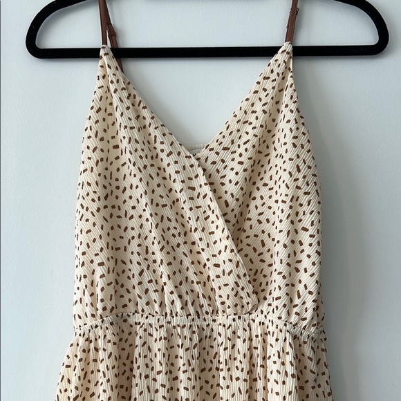 Elegant Cream Polka Dot Dress - Picture 2 of 4